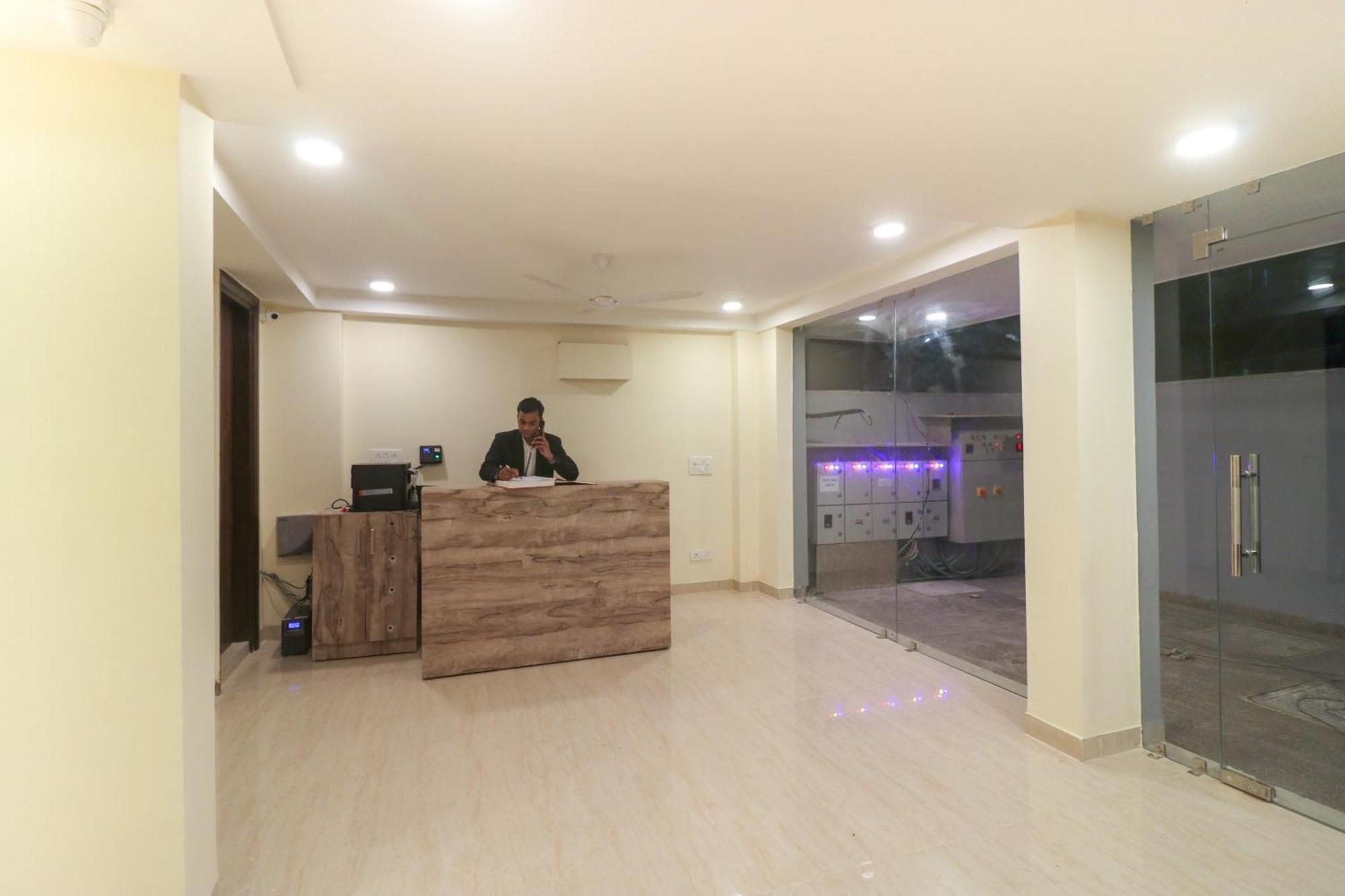 Super Hotel O Comfort Residency Near Artemis Hospital Gurgaon Exterior photo
