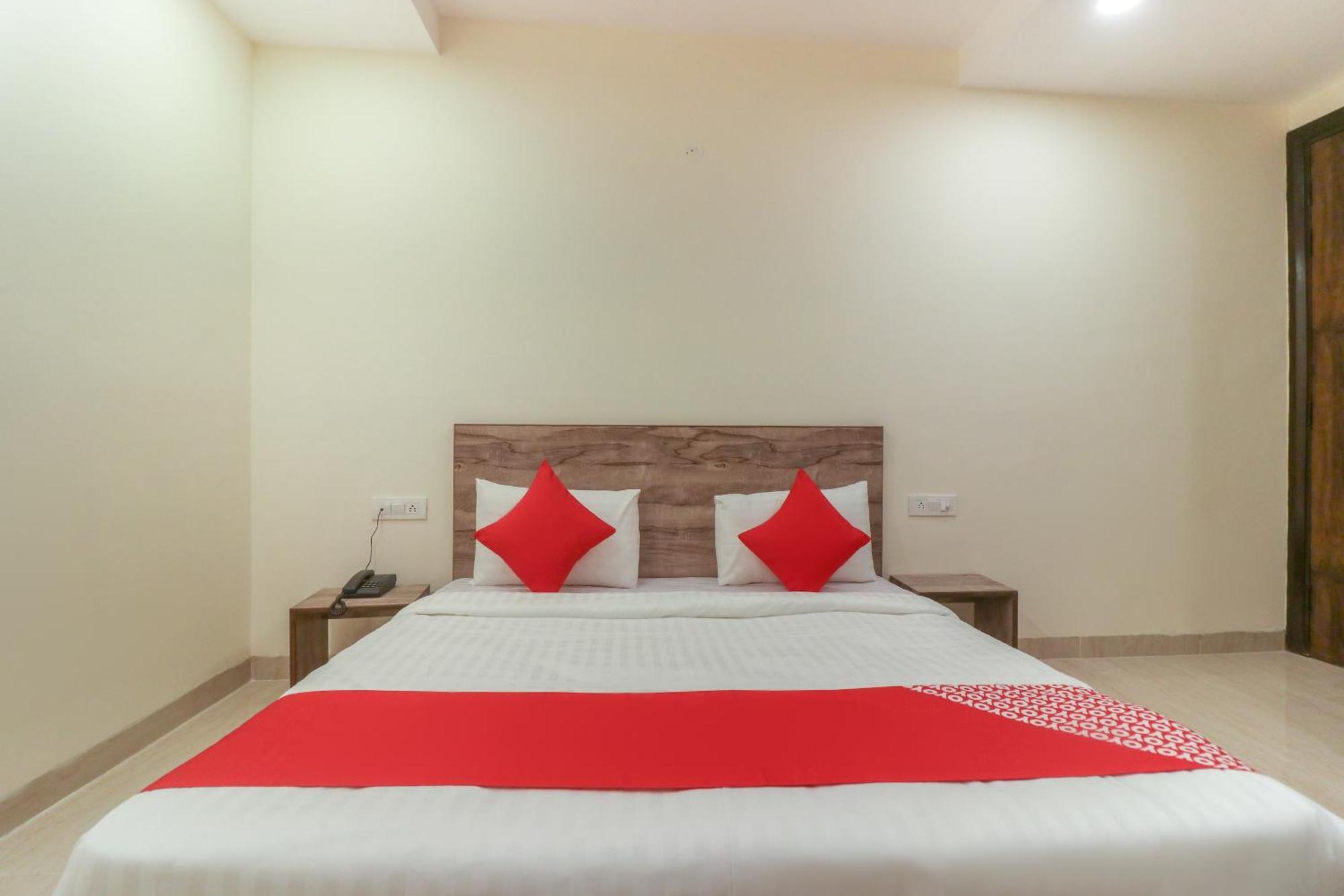 Super Hotel O Comfort Residency Near Artemis Hospital Gurgaon Exterior photo