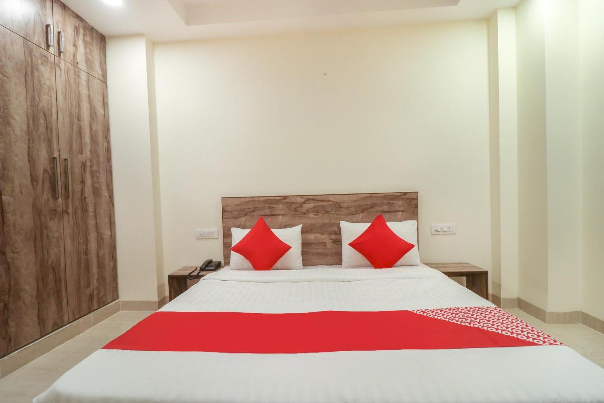 Super Hotel O Comfort Residency Near Artemis Hospital Gurgaon Exterior photo